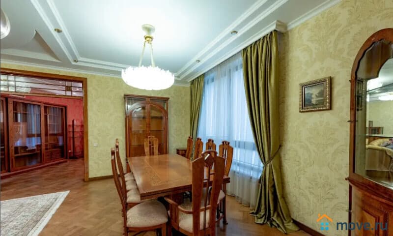 4-комн. квартира, 204 м²