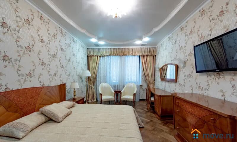 4-комн. квартира, 204 м²