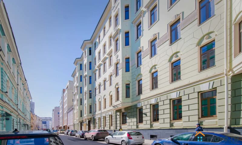 6-комн. квартира, 261 м²