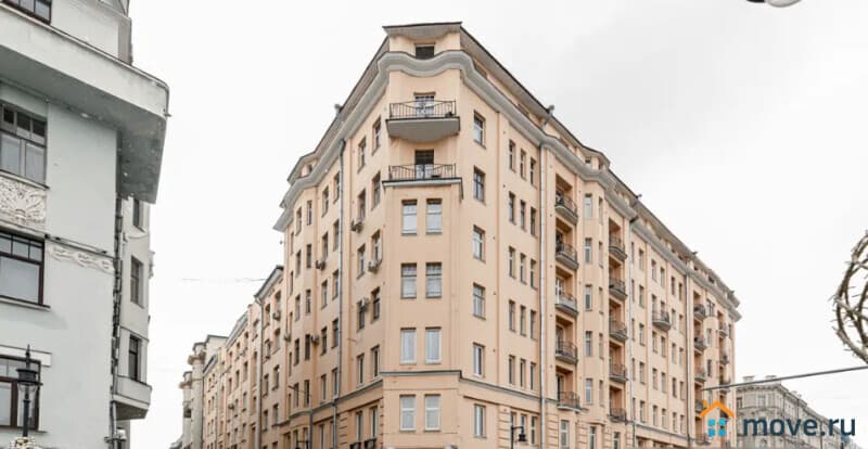 6-комн. квартира, 330 м²