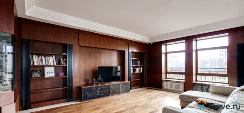 5-комн. квартира, 330 м²