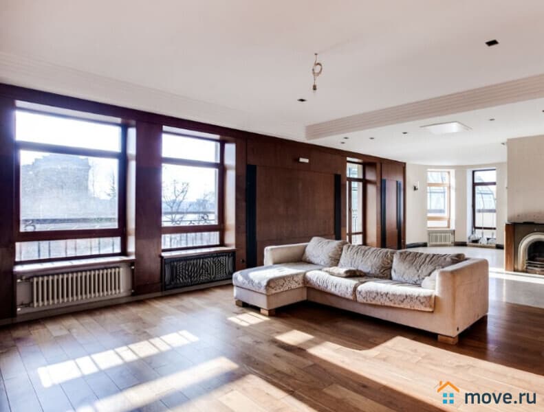 5-комн. квартира, 330 м²