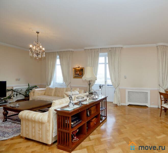 4-комн. квартира, 250 м²