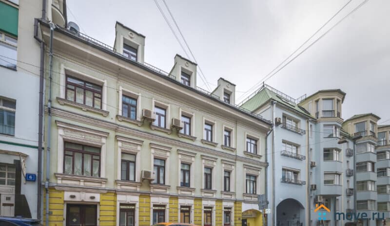 6-комн. квартира, 450 м²