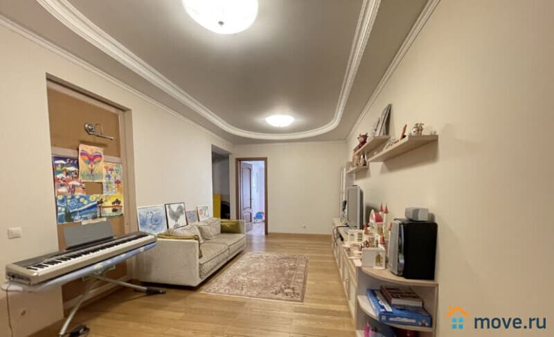 6-комн. квартира, 320 м²