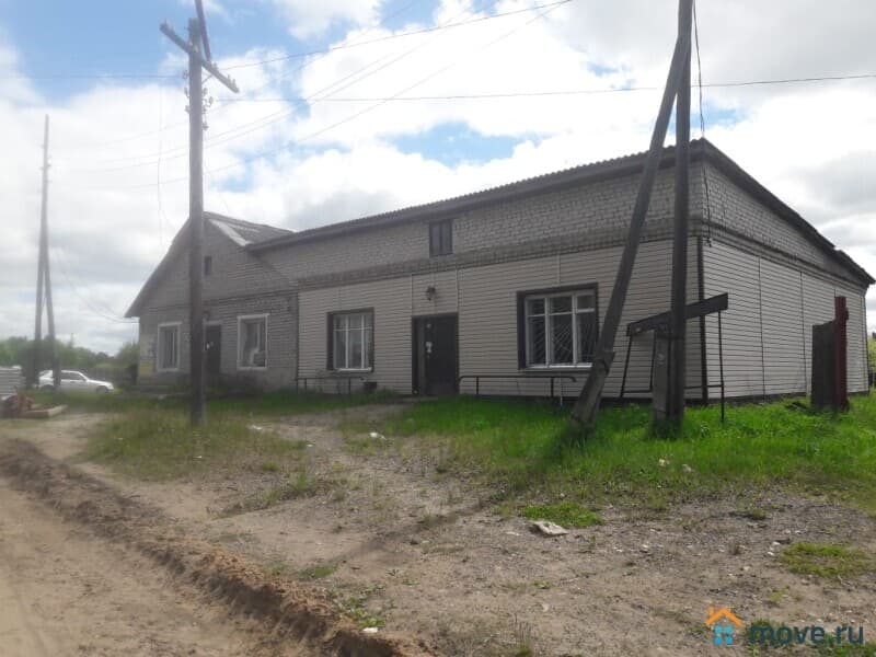 нежилое здание, 242 м²