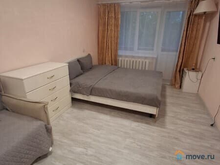 Сдается посуточно 2-комнатная квартира, 44 м², Подольск, улица Школьная, 40