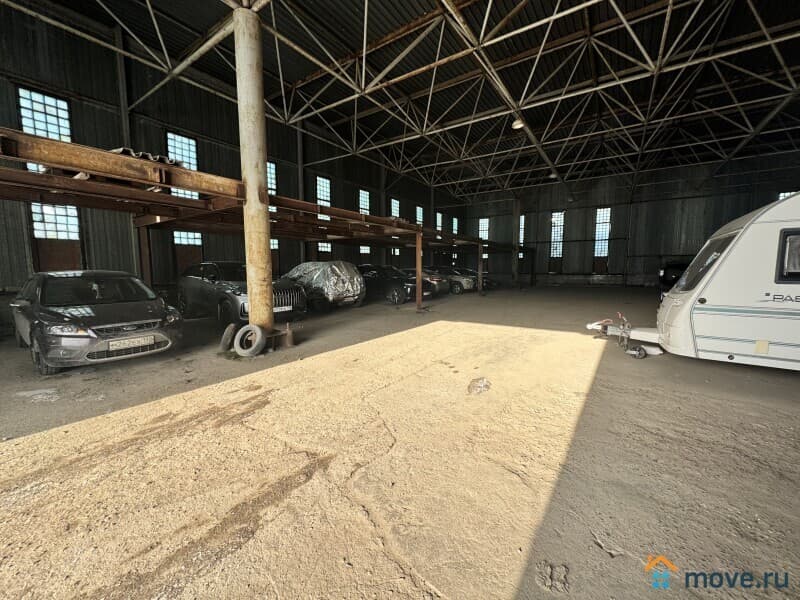 нежилое здание, 4383 м&sup2;