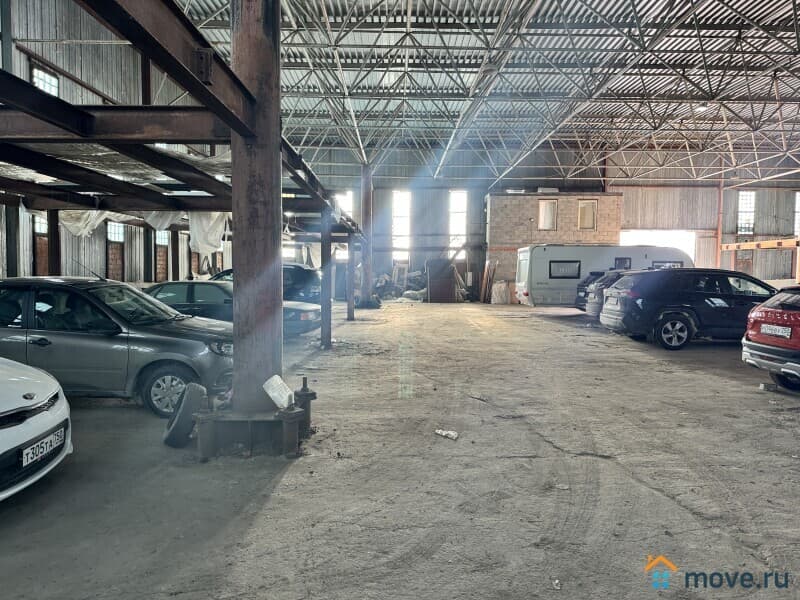 нежилое здание, 4383 м&sup2;