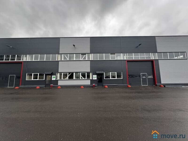 нежилое здание, 1555 м&sup2;