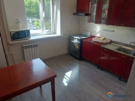 Продаю 2-комнатную квартиру, 62.5 м², Магадан, улица Шмелева, 1