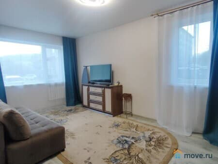 Продаем 1-комнатную квартиру, 32 м², Магадан, улица Берзина, 3В