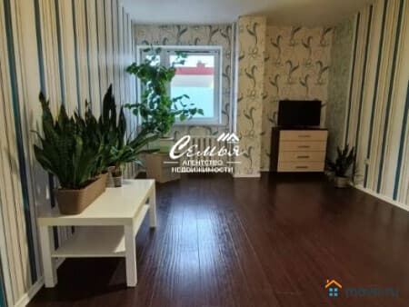 Продаем 1-комнатную квартиру, 45 м&sup2;, Тюмень, улица Прокопия Артамонова, 6 кор 1