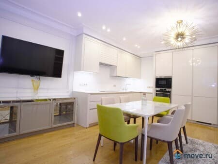 Сдаем 3-комнатную квартиру, 111 м&sup2;, Екатеринбург, улица Горького, 69/1