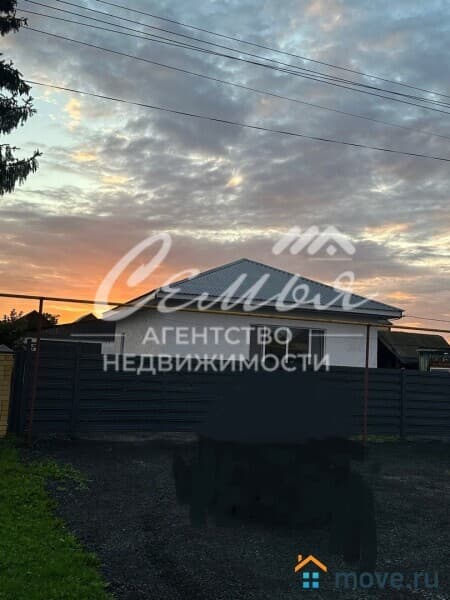дом, 82 м²