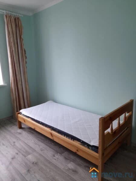 комната, 42 м&sup2;
