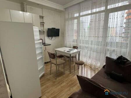 Сдаем 2-комнатную квартиру, 40 м², Батуми, Кобаладзе, 8а