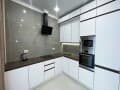 Аренда трехкомнатной квартиры на сутки, 79 м², этаж 11 из 18. Фото 5