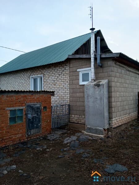 дом, 1400 м²