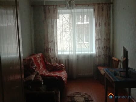 Сдаем комнату, 12 м², Старая Русса, Поперечная, 35