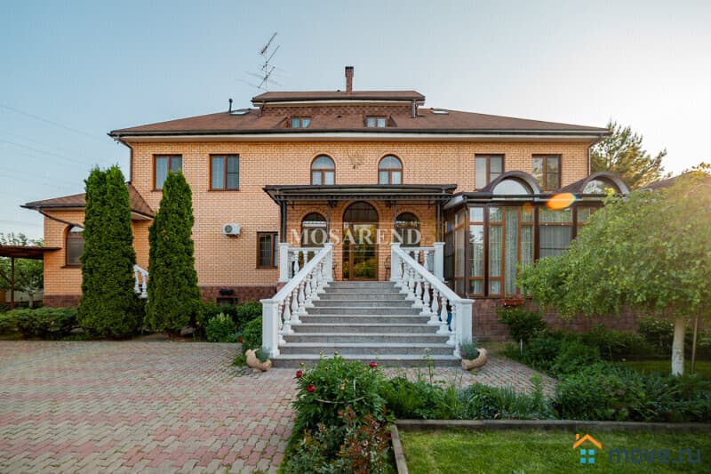 коттедж, 1000 м&sup2;