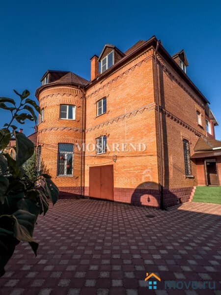 коттедж, 600 м&sup2;