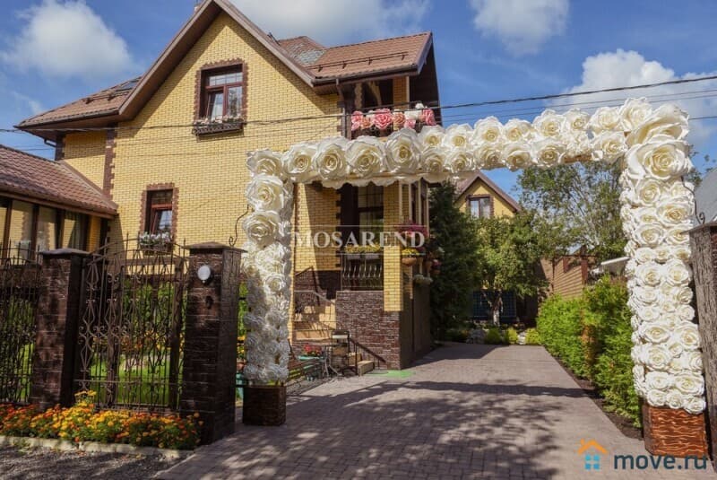 коттедж, 600 м&sup2;