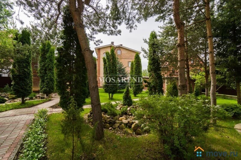 коттедж, 370 м&sup2;