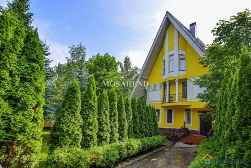 коттедж, 700 м&sup2;