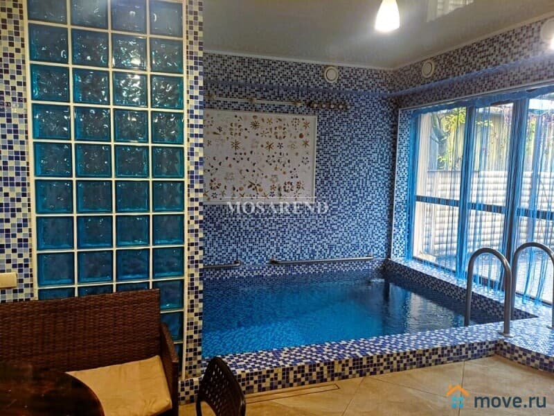 коттедж, 300 м&sup2;