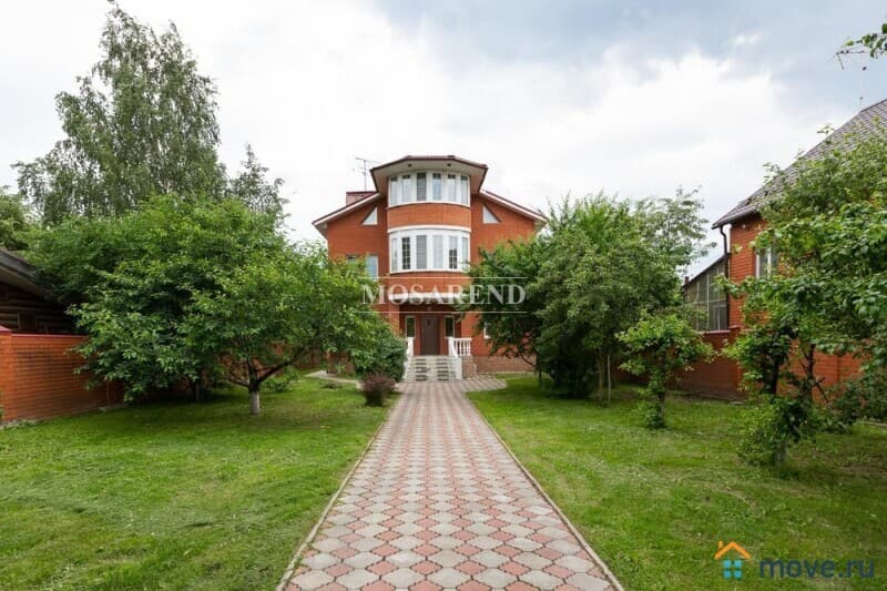 коттедж, 800 м&sup2;