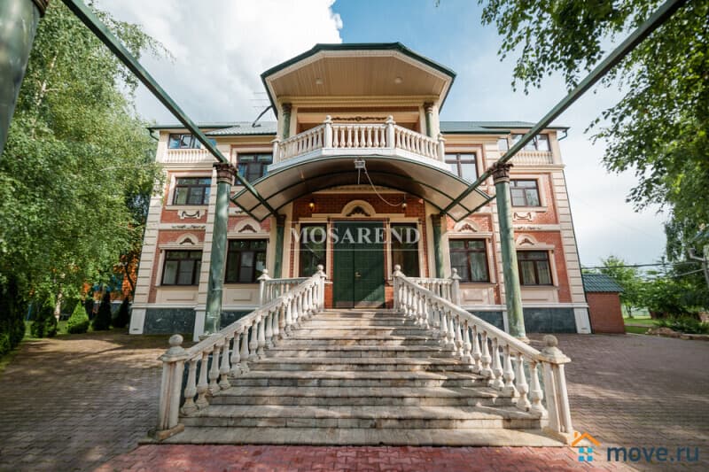 коттедж, 2200 м&sup2;