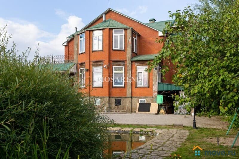 коттедж, 450 м&sup2;