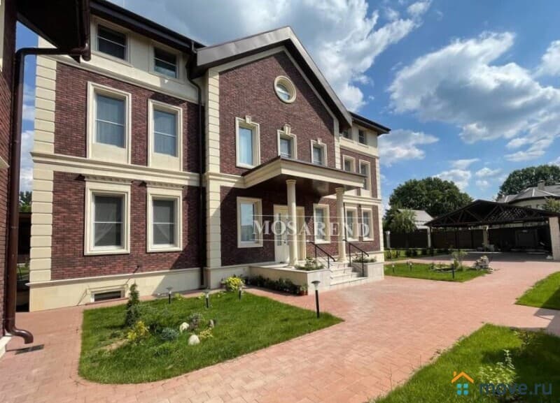 коттедж, 800 м&sup2;