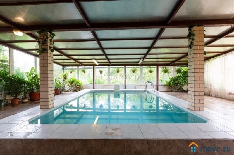 коттедж, 300 м&sup2;