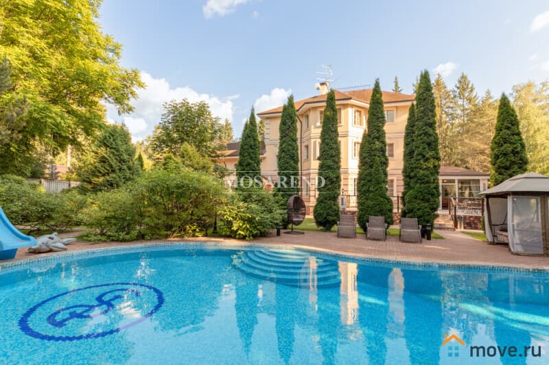 коттедж, 1000 м&sup2;