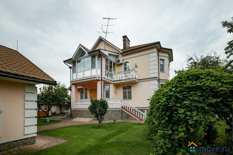 коттедж, 870 м&sup2;