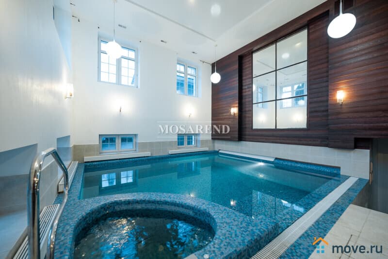 коттедж, 900 м²