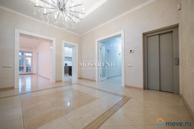 коттедж, 900 м²