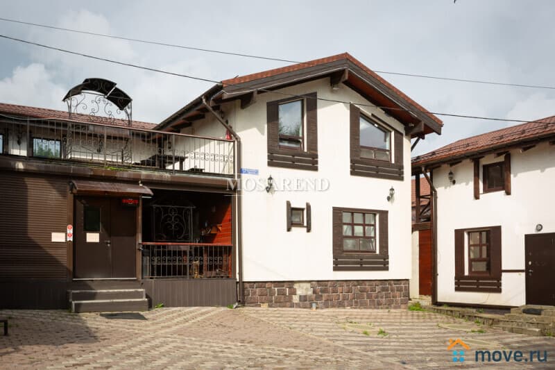 коттедж, 400 м²