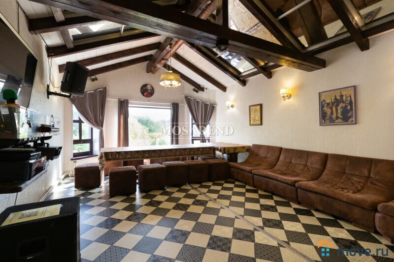 коттедж, 400 м²