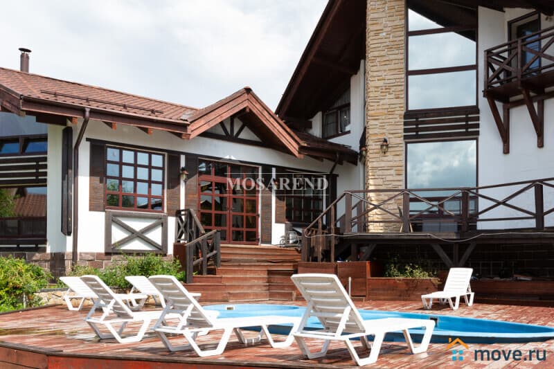 коттедж, 650 м²