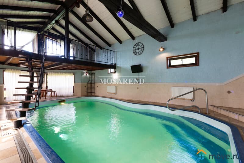 коттедж, 650 м²