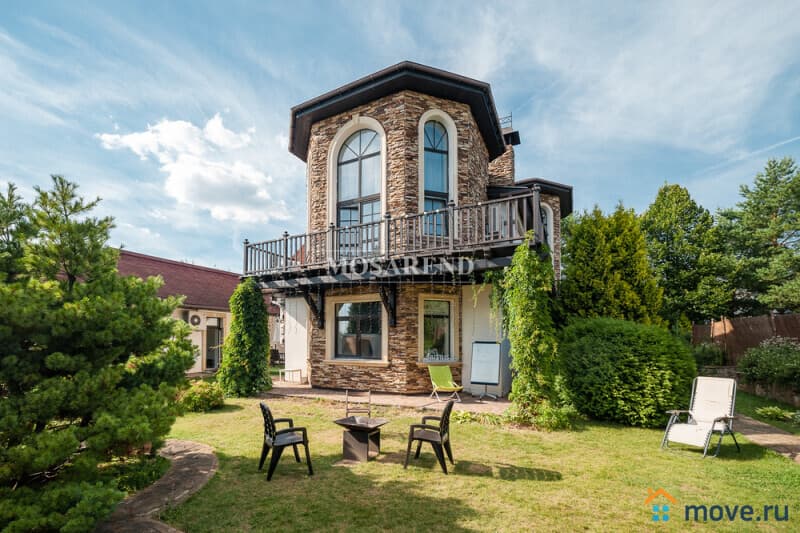 коттедж, 1100 м²