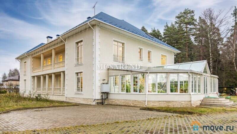 коттедж, 840 м²