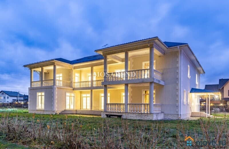 коттедж, 840 м²