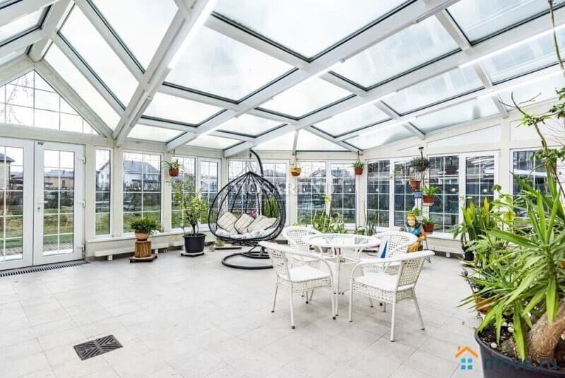 коттедж, 840 м²