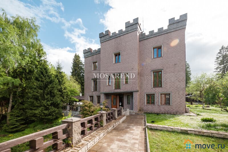 коттедж, 1200 м²