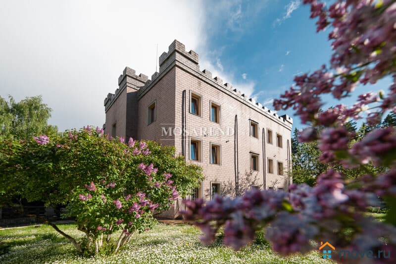 коттедж, 1200 м²