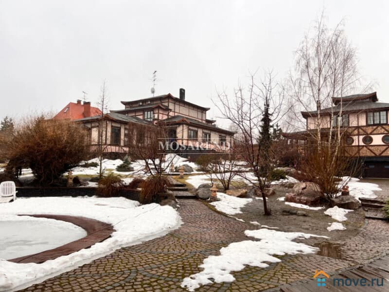 коттедж, 1000 м²